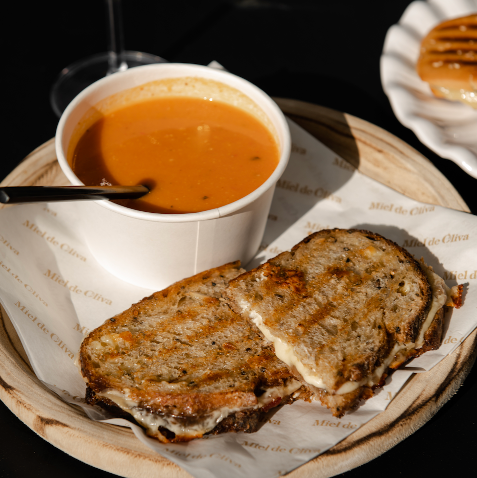 Grilled cheese & sopa